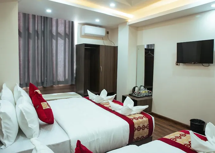 Kusum Airport Hotel