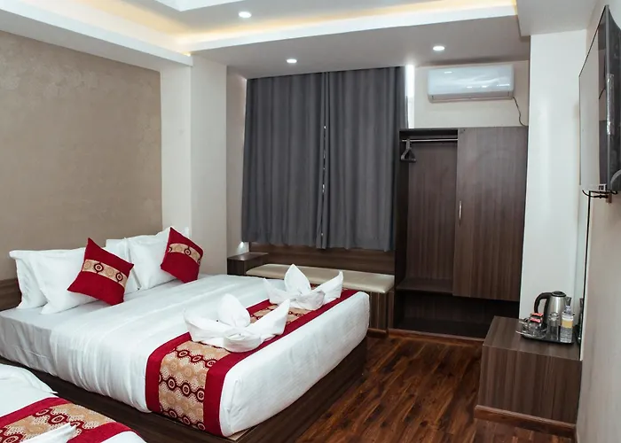 Hotel Kusum Airport *