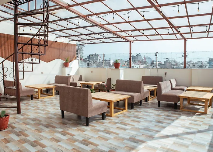 Hotel Kusum Airport